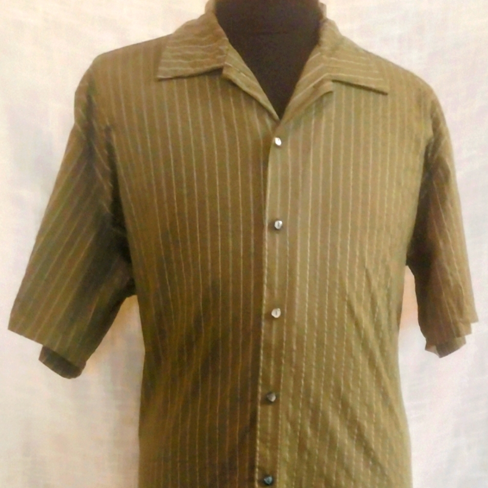 Kweejibo button down shirt